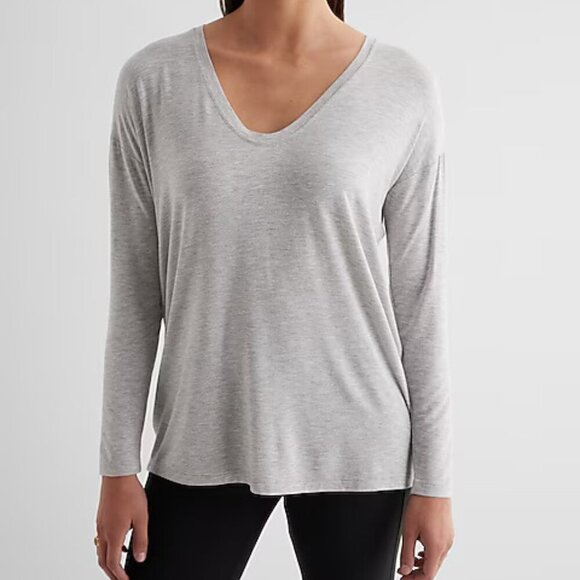 Express Women's Super-Soft Relaxed V-Neck Long Sleeve Tee, Silver Heather Gray - Picture 1 of 5
